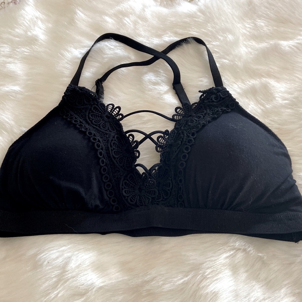 GUC Black sexy bralette in size L